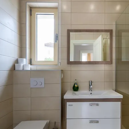 Boka Di Mare Apartment Tivat Exterior photo